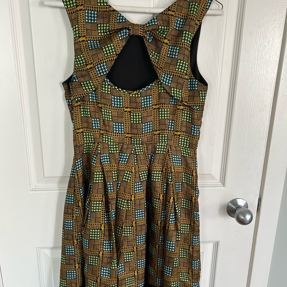 Very good condition. Polyester - Picture 2 of 2